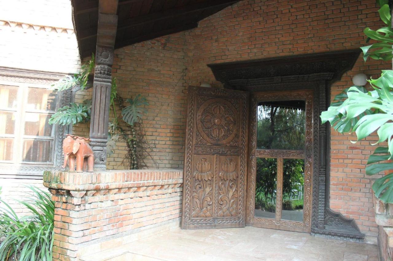 Vajra Hotel Kathmandu Bagian luar foto